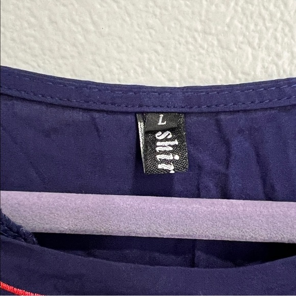 Anthropologie Dark Blue Bohemian Floral Embroidered Top! Size large. - Picture 3 of 4